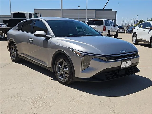 Used 2025 Gray KIA LXS (IVT) image 4