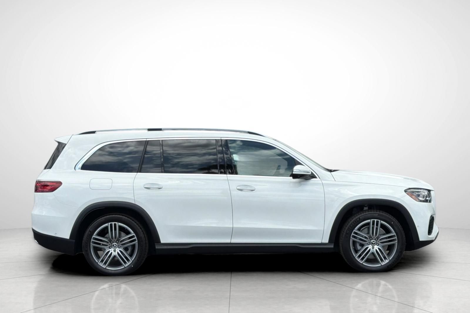 New 2026 Polar White Mercedes-Benz GLS 450 image 33