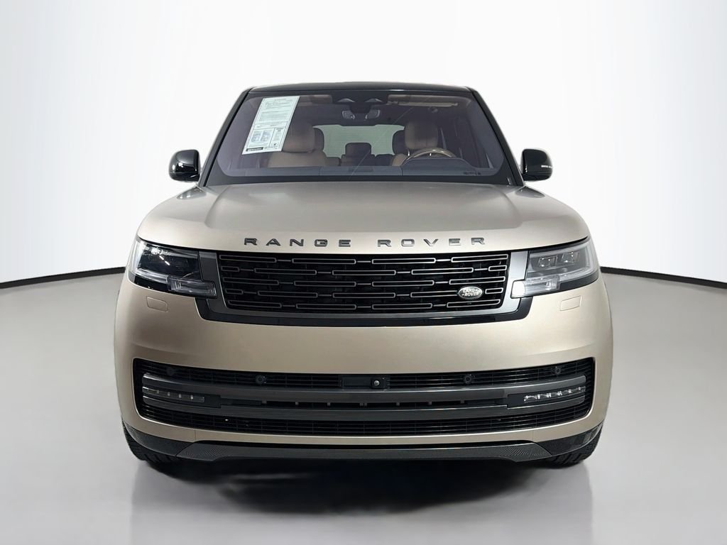 Used 2023 Gold Land Rover SE image 2
