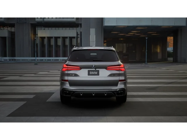 New 2026 Skyscraper Grey Metallic BMW  image 5