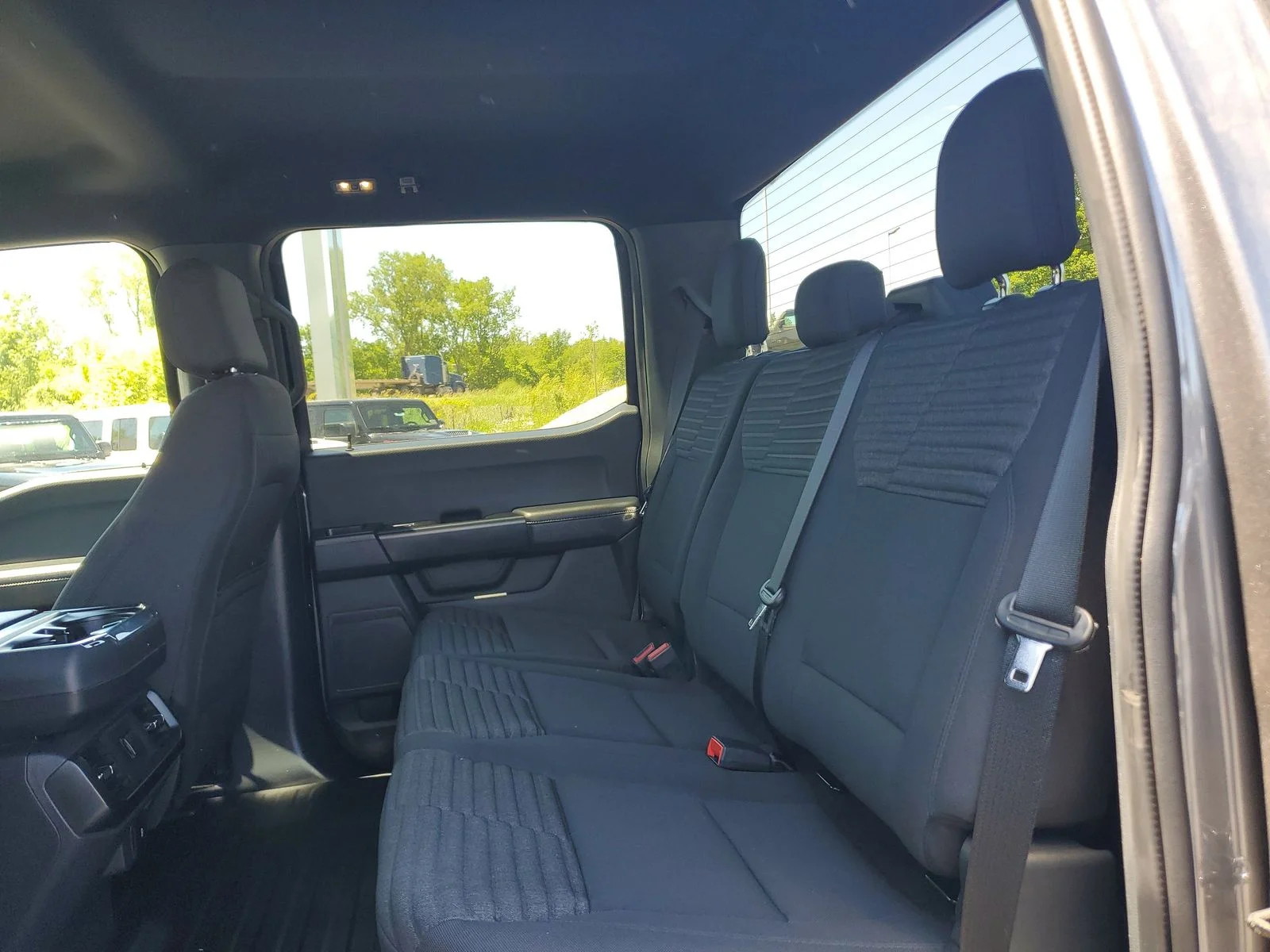 Used 2021 Gray Ford XL image 9
