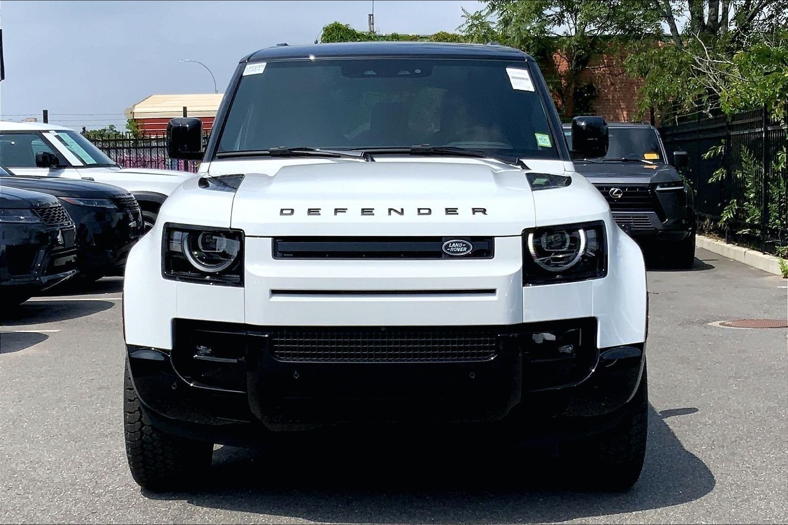 New 2026 Fuji White Land Rover X-Dynamic SE image 3