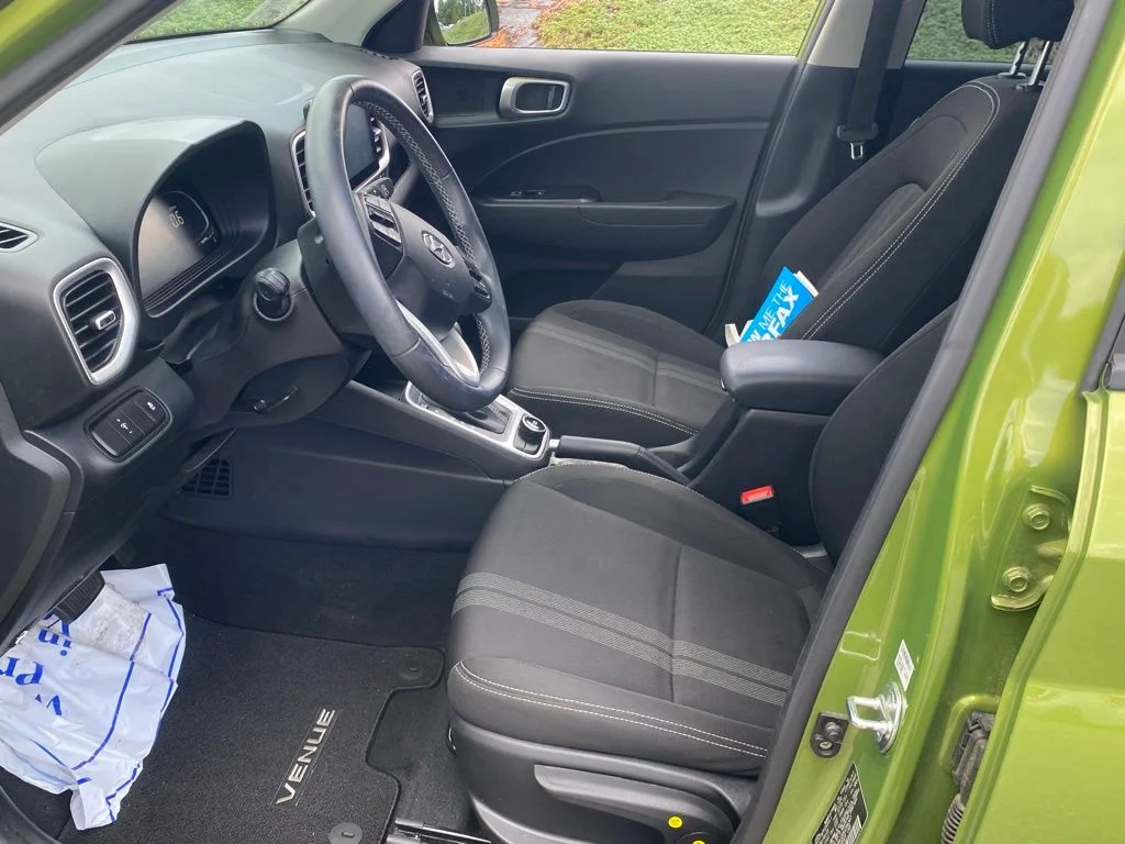 Used 2024 Green Hyundai SEL image 6