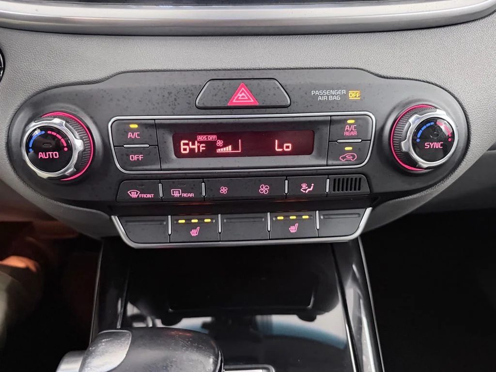 Used 2019 Snow White Pearl Kia SX image 24