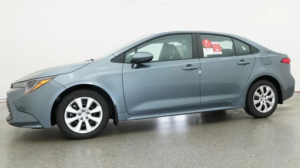 New 2027 Celestite Toyota LE image 5