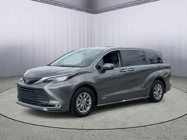 Used 2021 Predawn Gray Mica Toyota XLE image 1