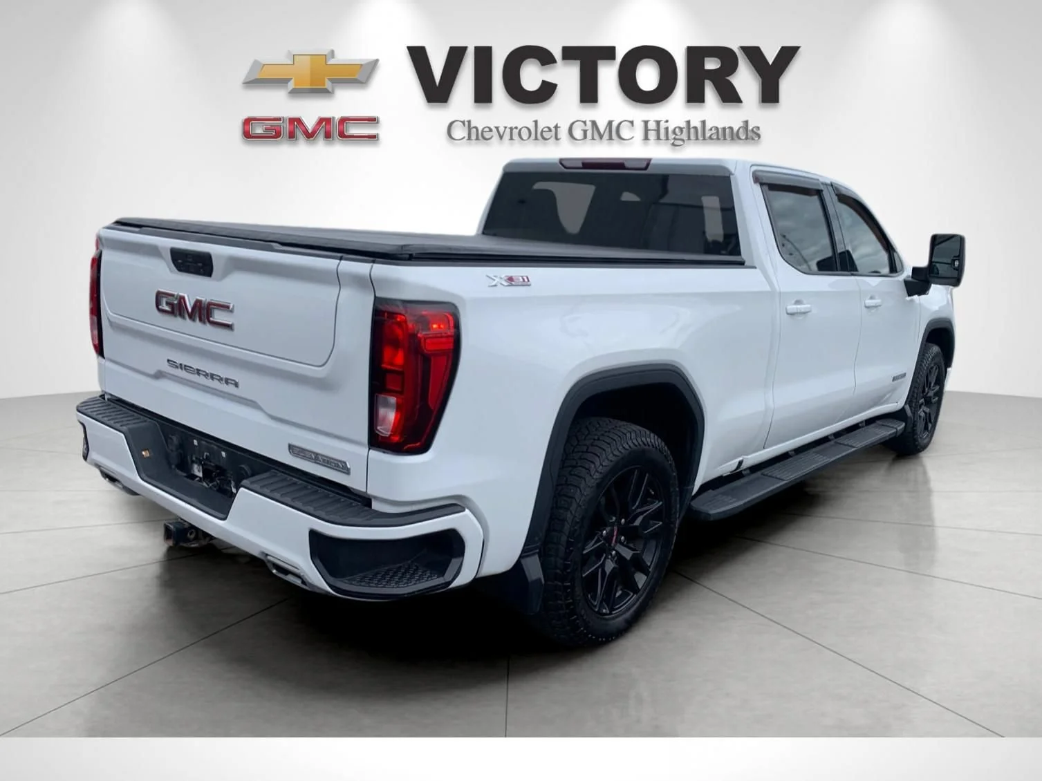 Used 2021 Summit White GMC Elevation image 3