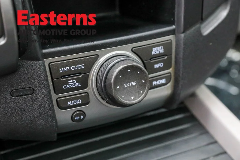 Used 2014 White Honda Touring image 19