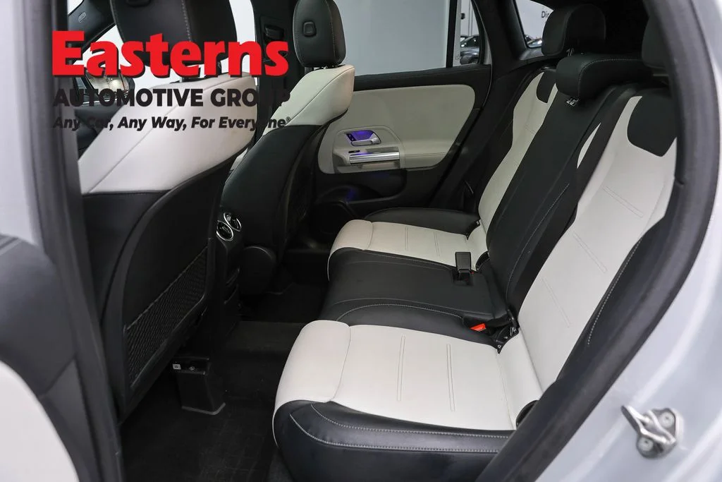 Used 2022 Silver Mercedes-Benz GLA 250 image 22