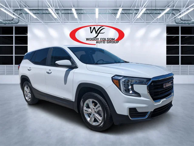 Used 2024 White GMC SLE image 2