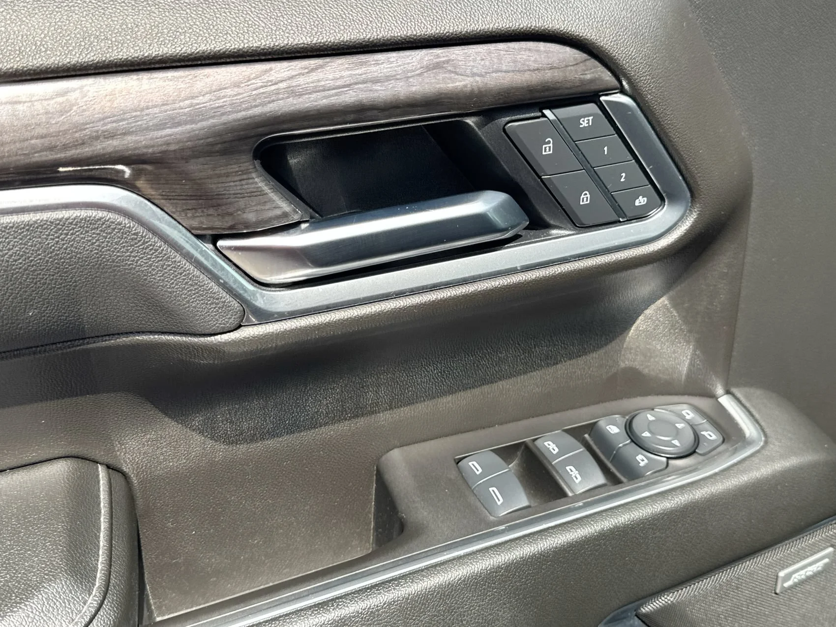 Used 2025 Black Chevrolet LTZ image 13