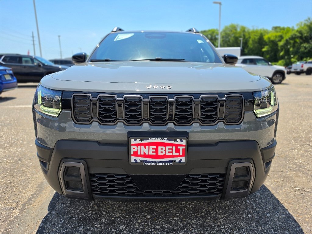New 2026 Sting-Gray Clear-Coat Exterior Paint Jeep Limited image 7