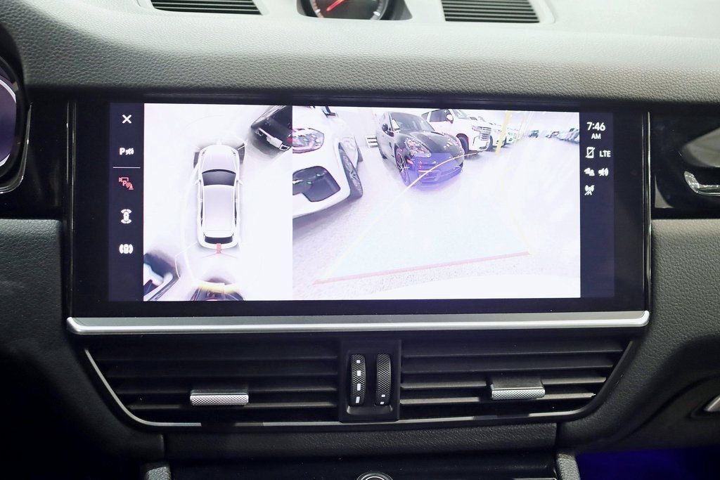 2022 Porsche Cayenne Platinum Edition - Photo 20