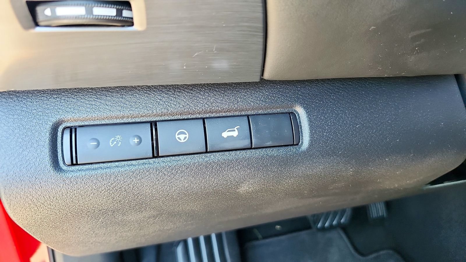 Used 2026 Red Nissan SL image 25