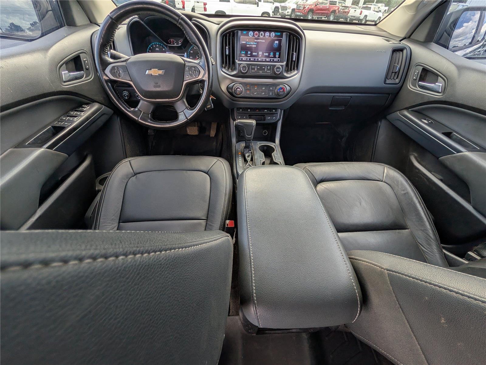 Used 2018 STERLING GRAY METALLIC Chevrolet 4WD Z71 image 32