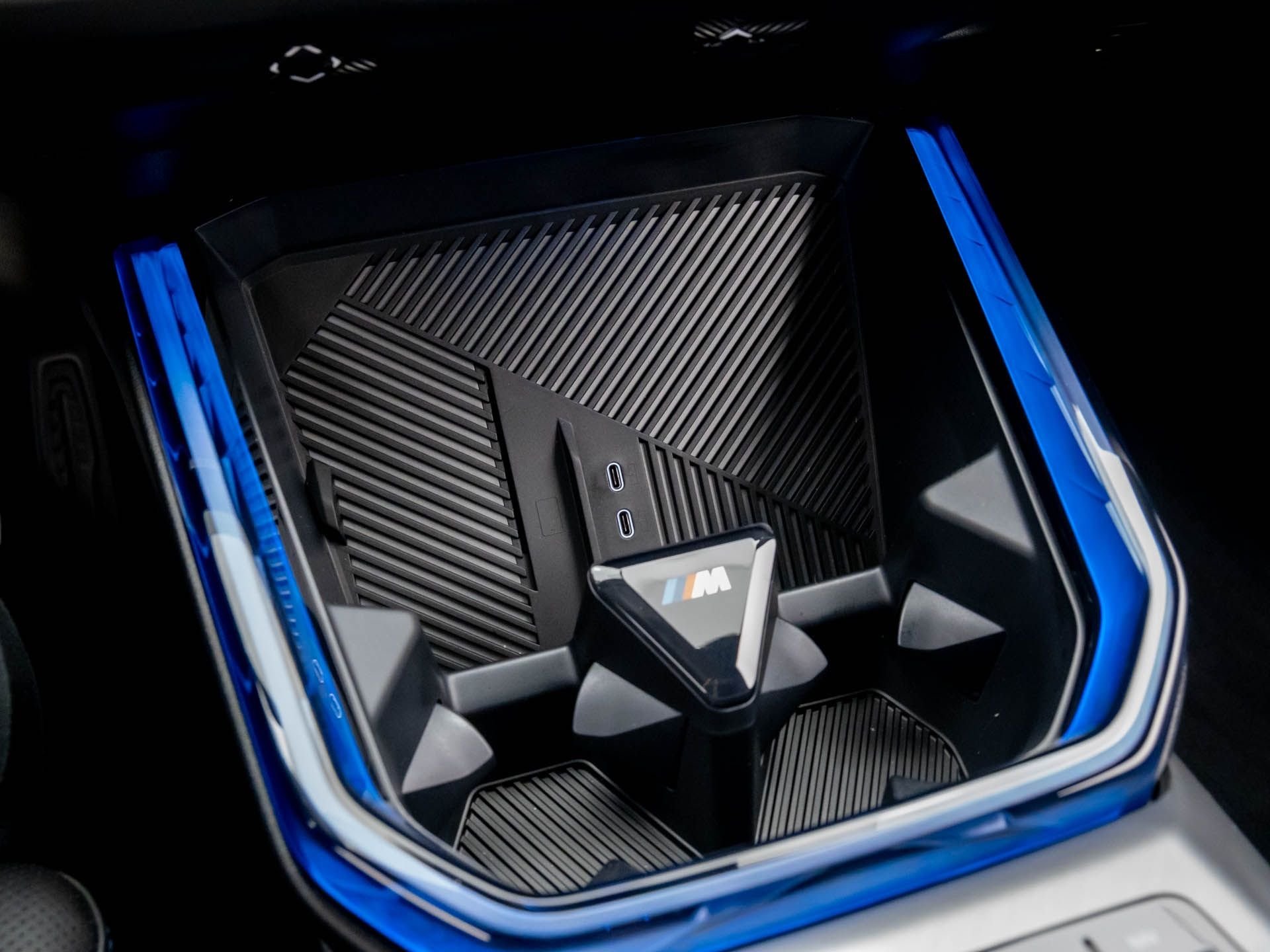 New 2026 Tanzanite Blue II Metallic BMW 30 xDrive image 19