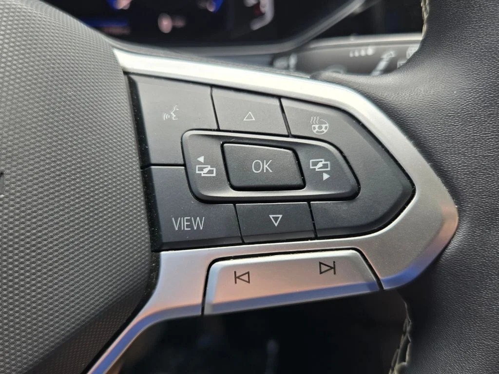 Used 2024  Volkswagen 1.5T SEL image 24