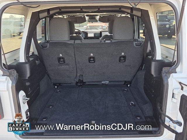 Used 2024 White Jeep Sahara image 11