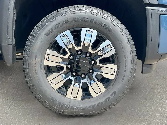 2026 GMC Sierra 2500HD Denali - Photo 19