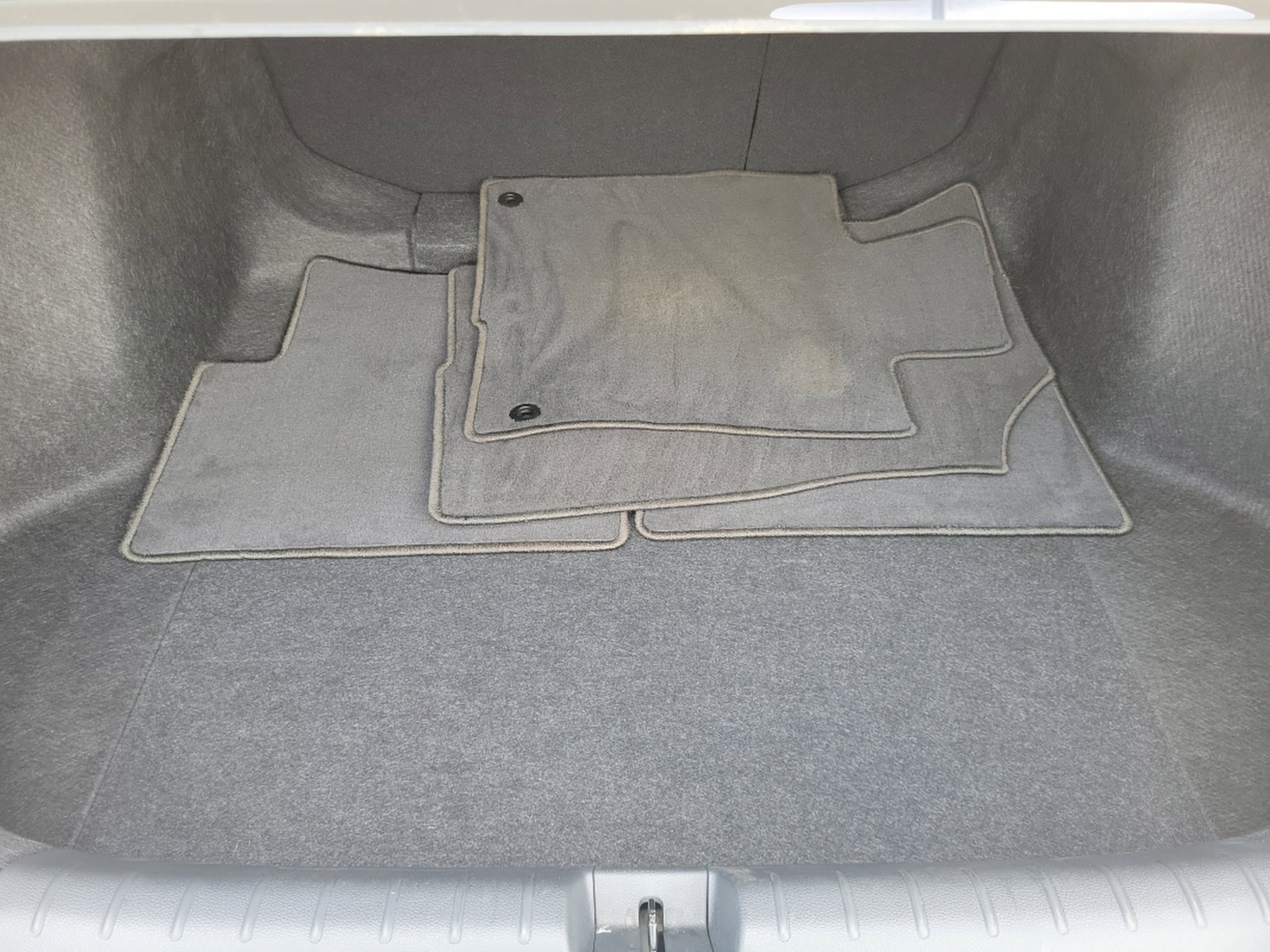 Used 2018 Silver Metallic Honda EX-L image 7