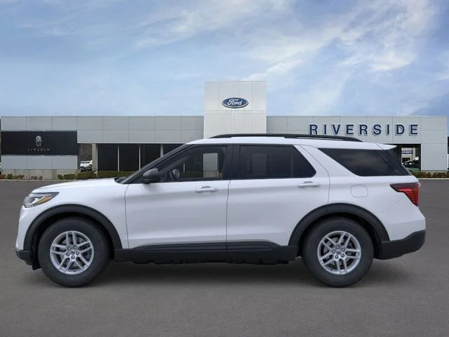 New 2026 Space White Metallic Ford Active image 3
