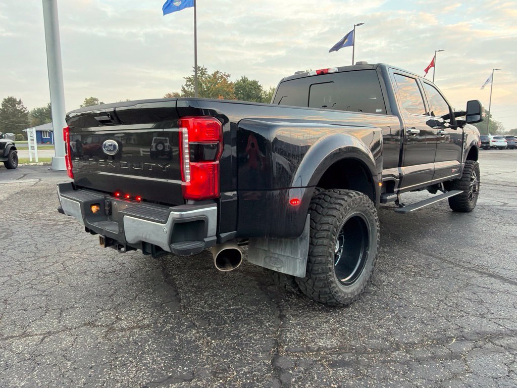 Used 2024 Black Metallic Ford Lariat image 8