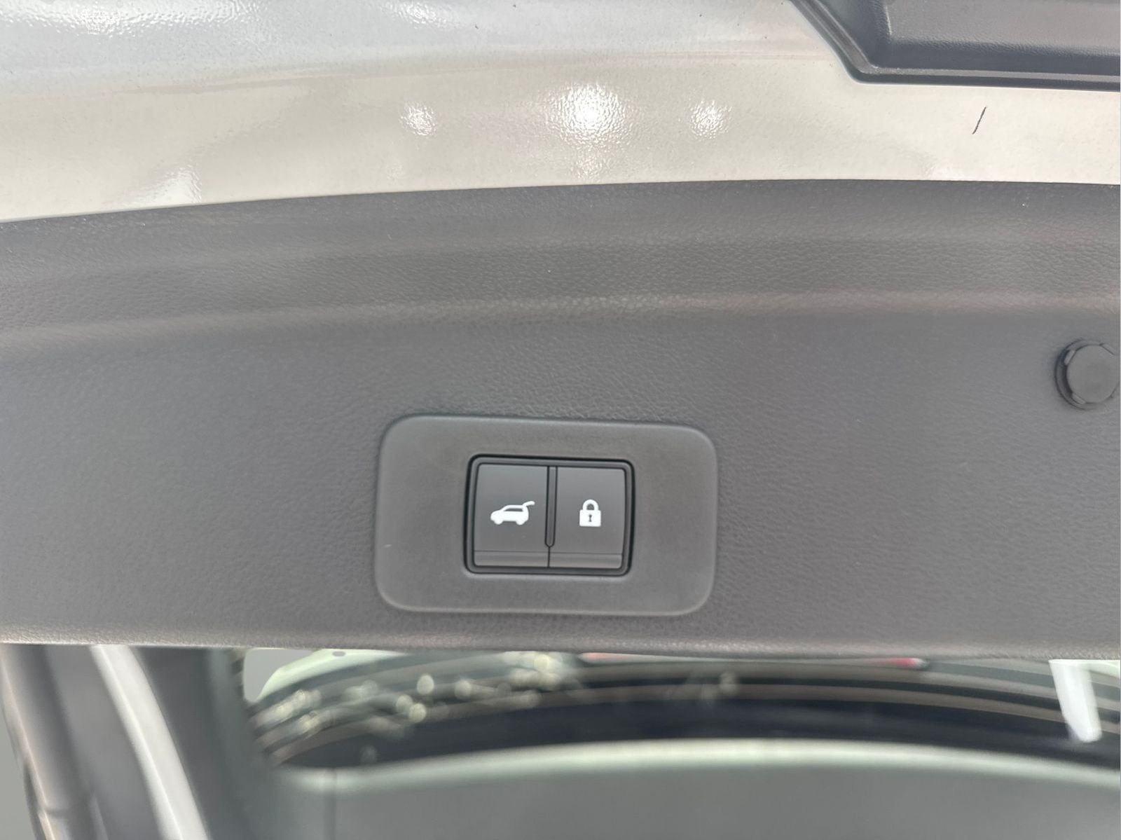 New 2026 White Nissan Platinum image 31
