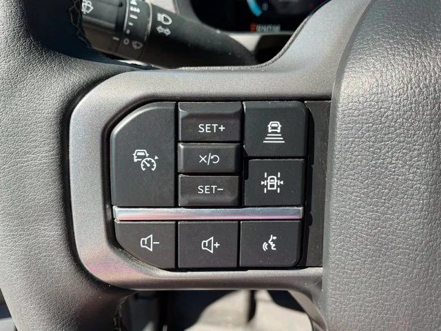 New 2026 Oxford White Ford XLT image 32
