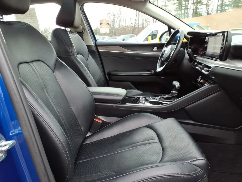 Used 2021 Blue Kia EX image 5