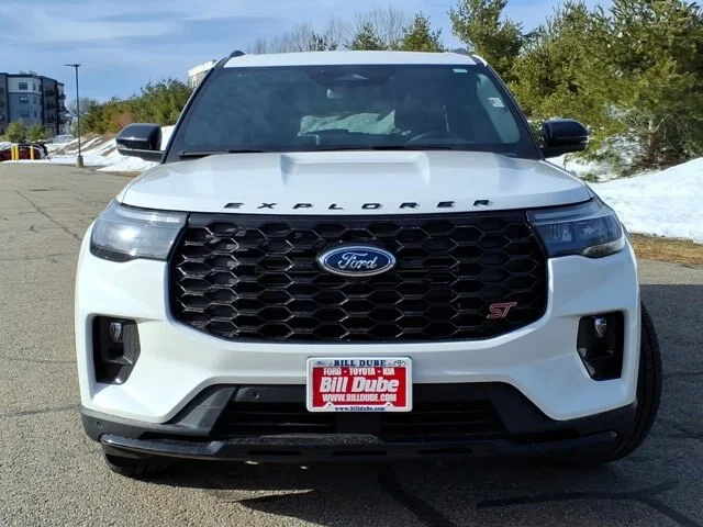 New 2026 Star White Metallic Tri-Coat Ford ST image 2