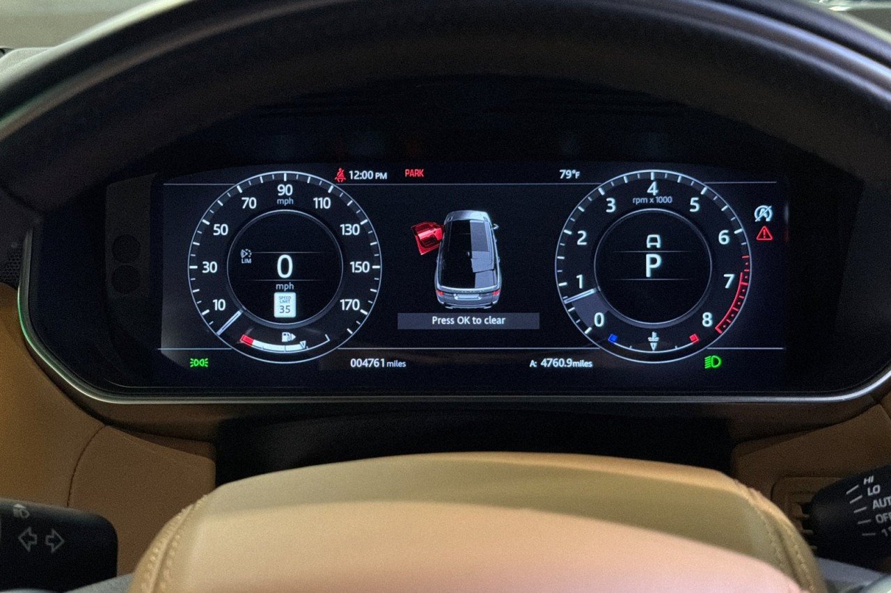 Used 2022 Santorini Black Metallic Land Rover Autobiography image 23