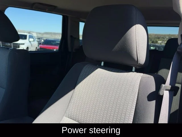 Used 2008 Green Jeep Laredo image 16