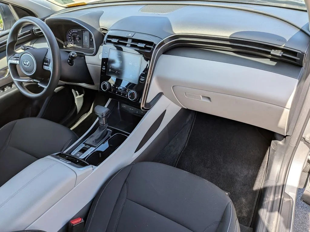Used 2023 Silver Hyundai SEL image 31