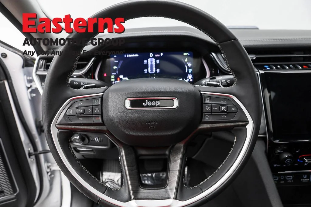 Used 2023 White Jeep 4xe image 10