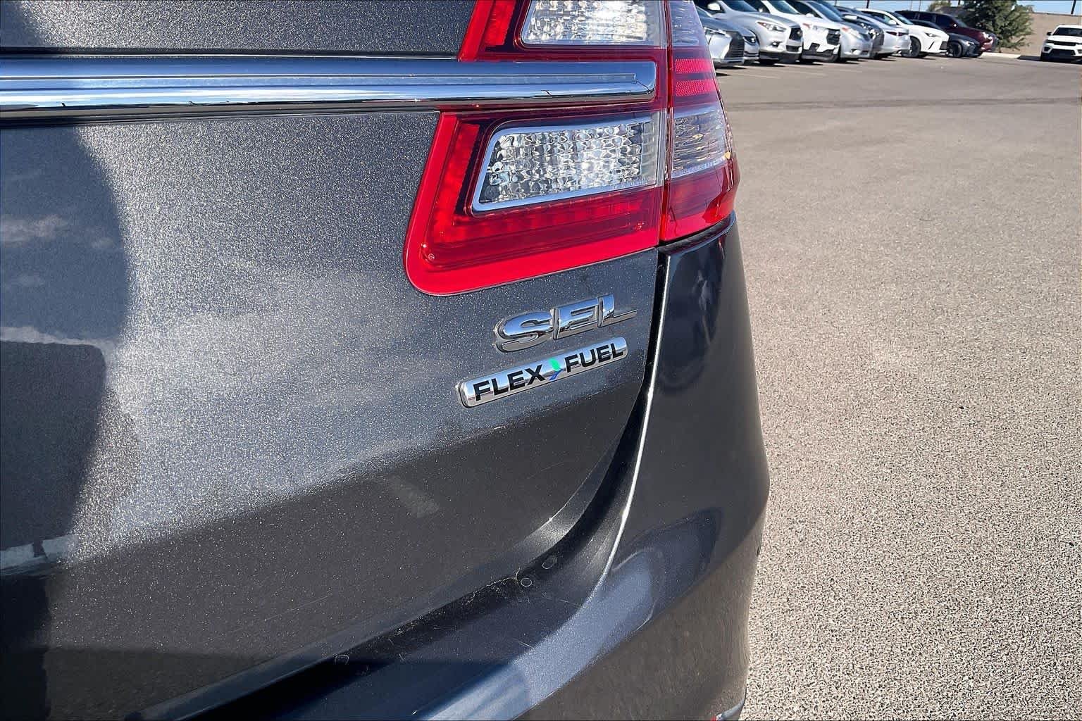 Used 2015 Magnetic Metallic Ford SEL image 10
