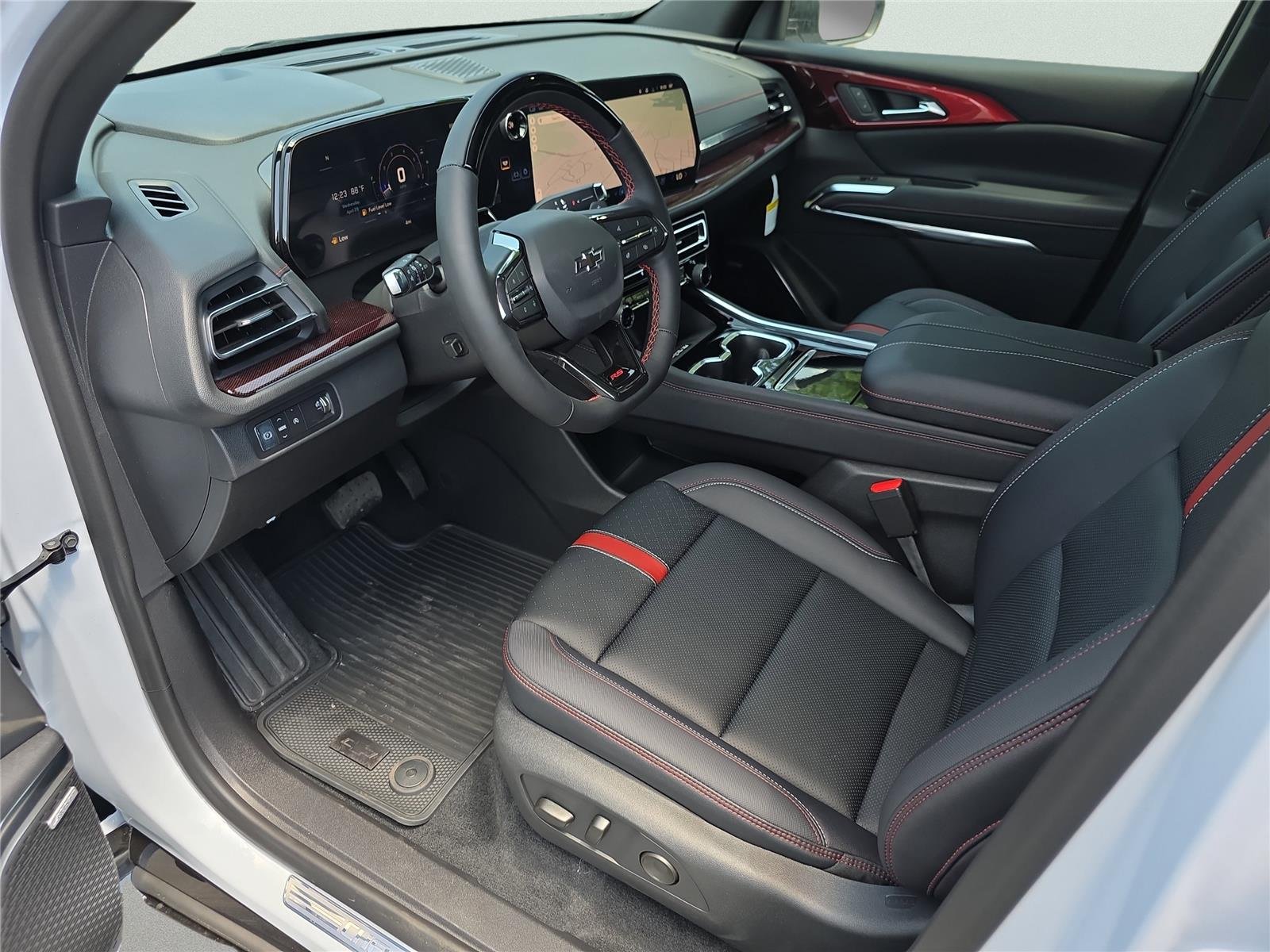 New 2026 Polar White Tricoat Chevrolet RS image 35