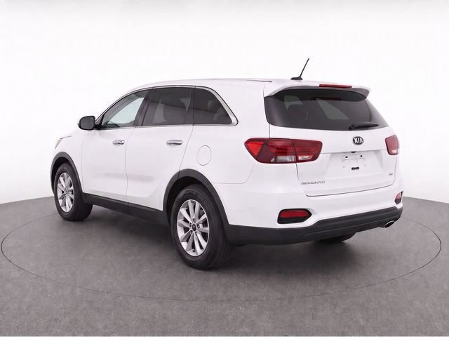 Used 2019 Snow White Pearl Kia L image 4