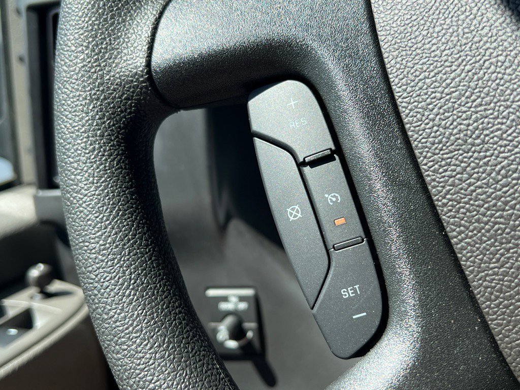 2025 GMC Savana Cargo Work Van - Photo 10