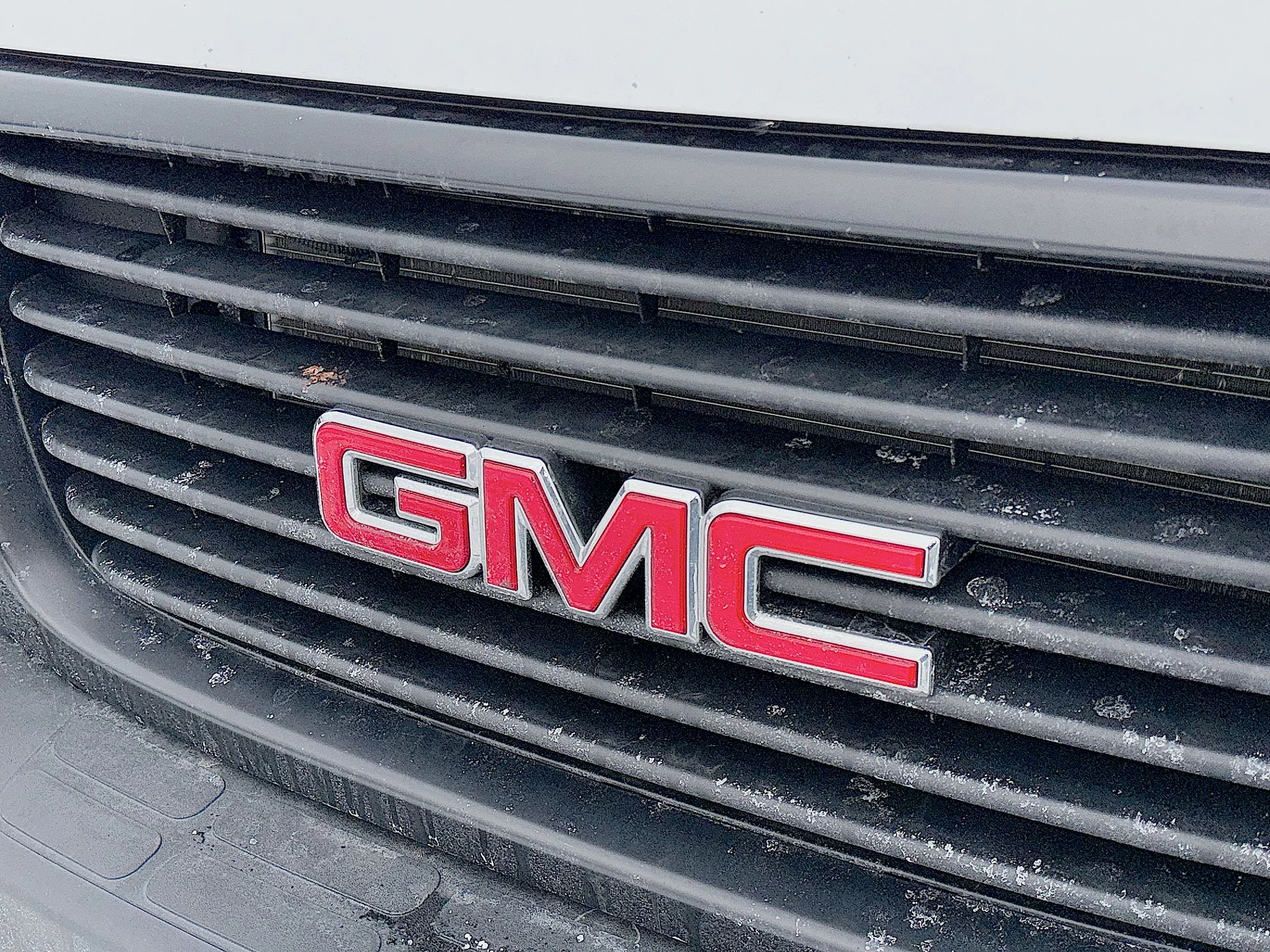 Used 2020 Summit White GMC Work Van image 25