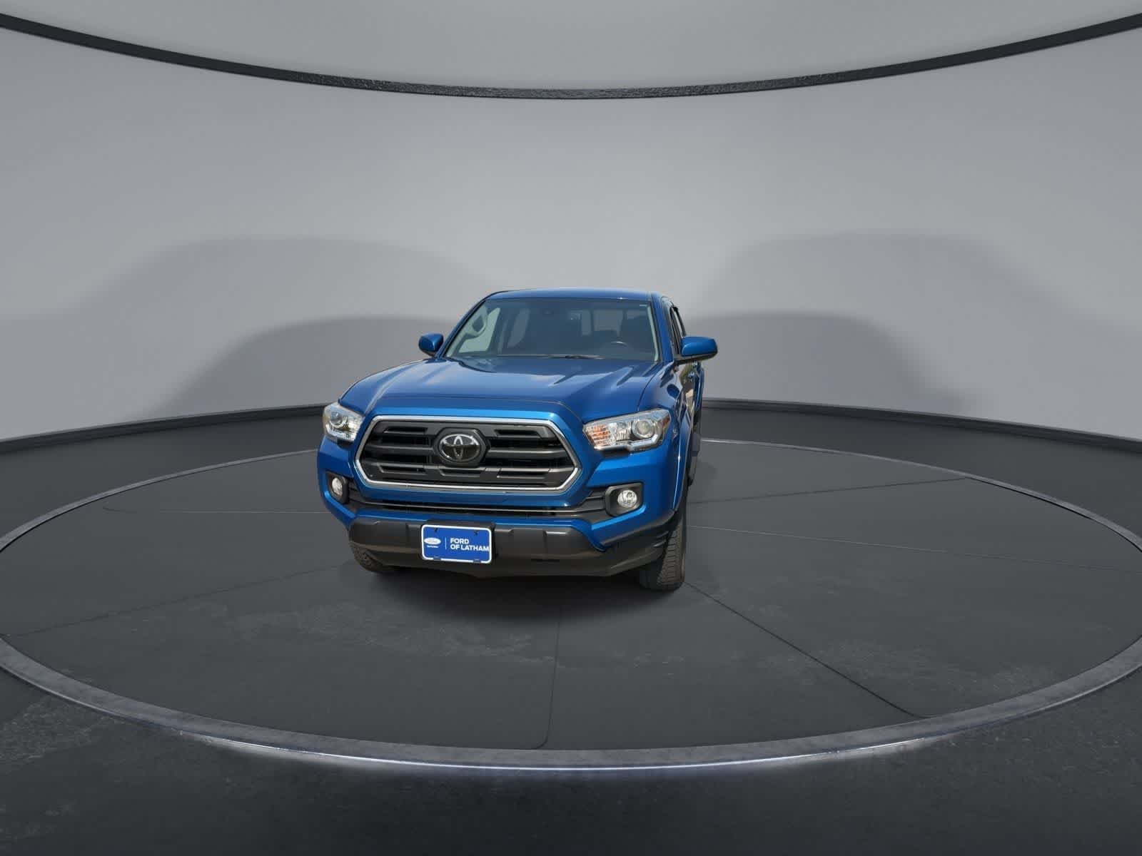 Used 2018 Blazing Blue Pearl Toyota SR5 image 3