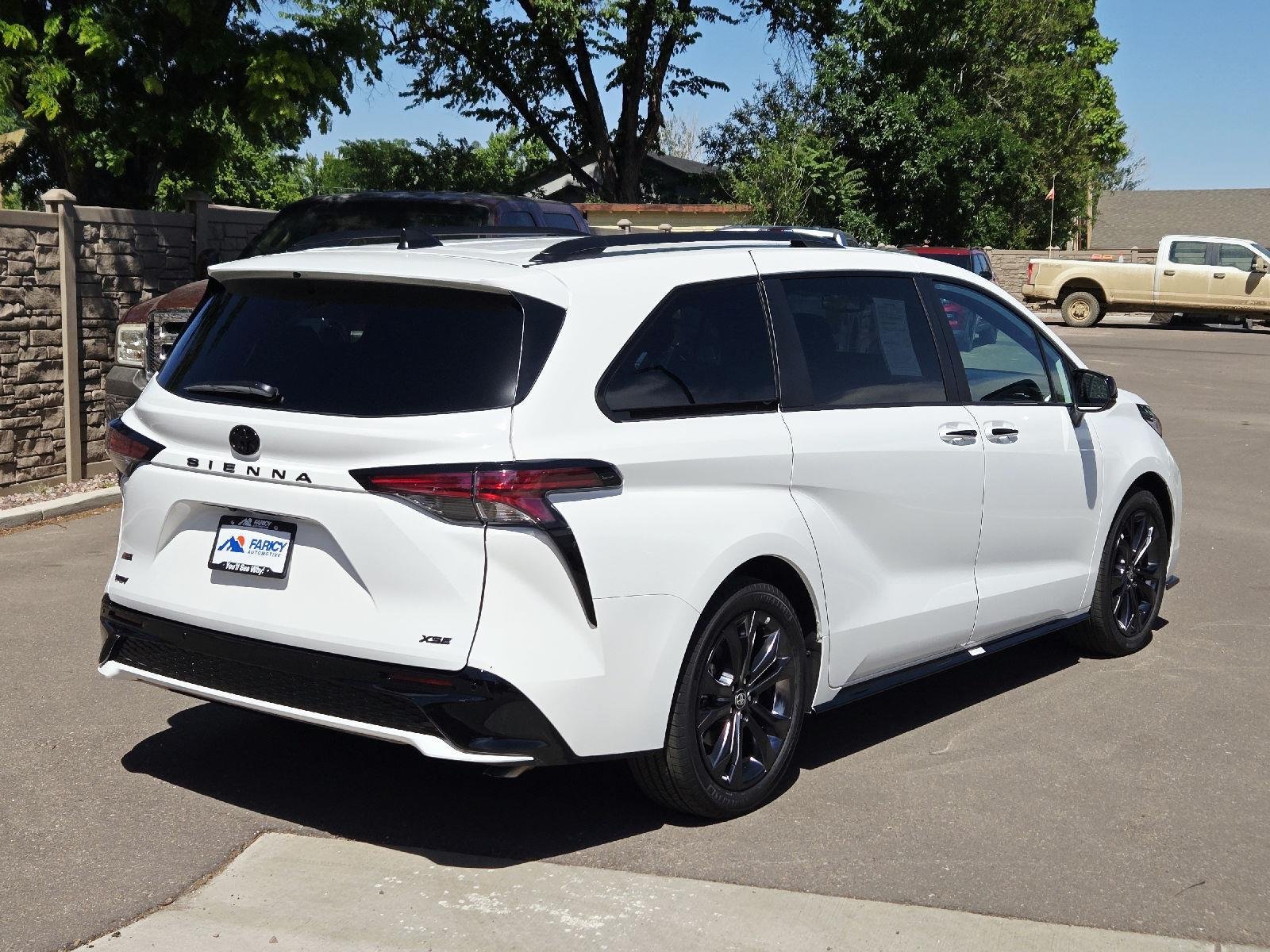Used 2026 Ice Cap Toyota XSE image 6