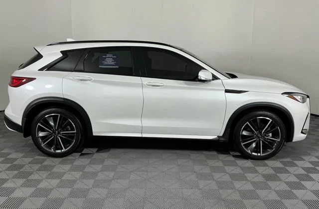 Certified Used 2024 White INFINITI SPORT image 8