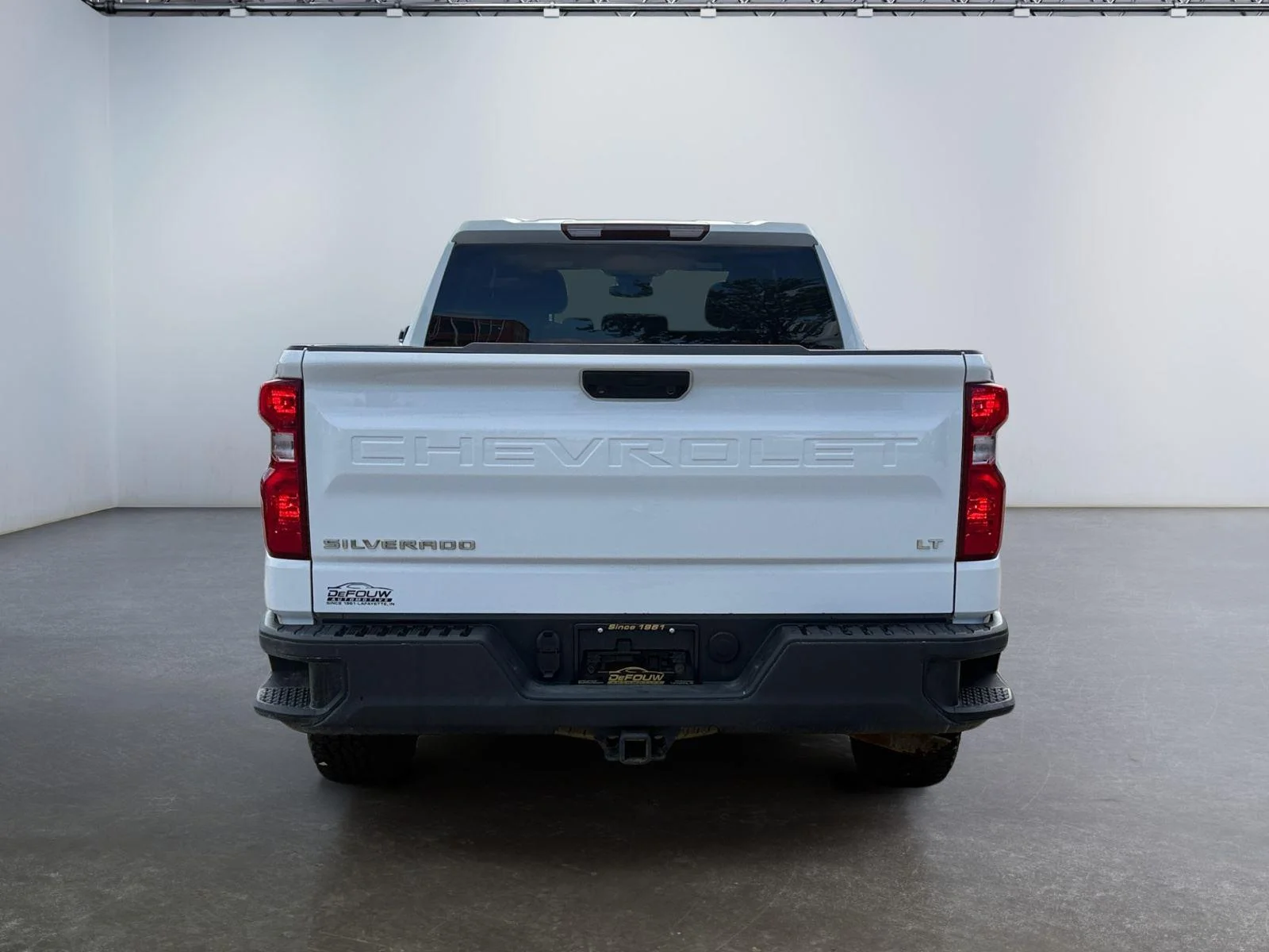 Used 2024 Summit White Chevrolet LT image 4