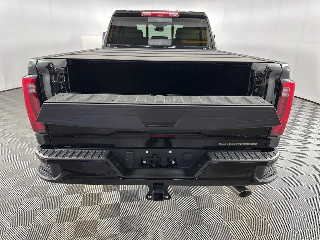 Used 2025 Black GMC Denali image 22