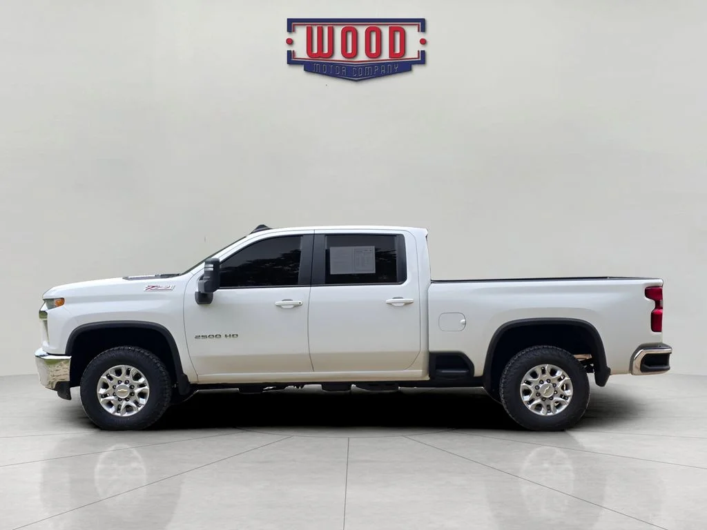 Used 2021 Summit White Chevrolet LT image 4