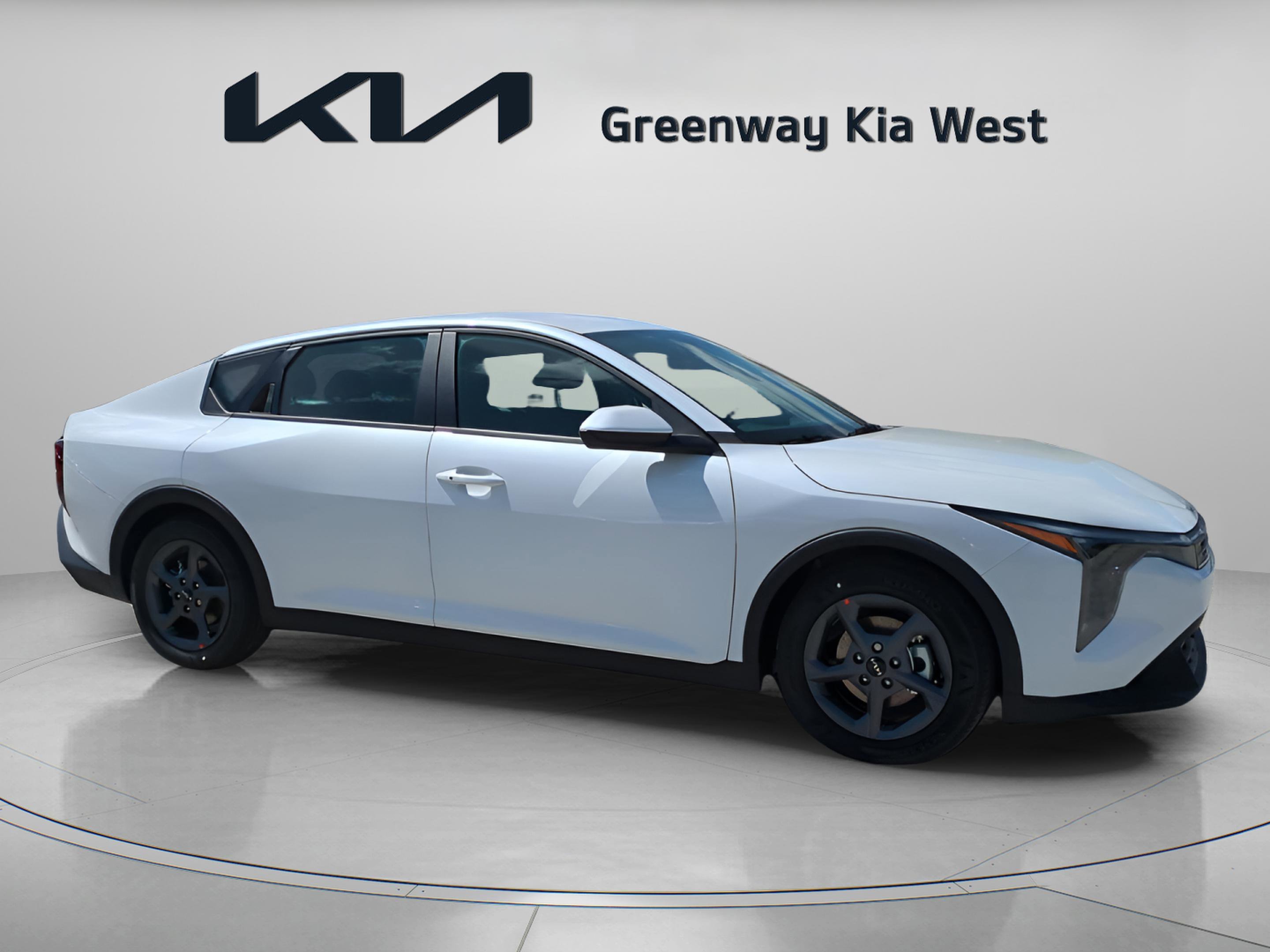 New 2026 Snow White Pearl Kia LXS image 2