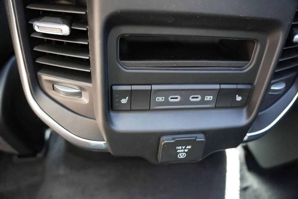 New 2026 Granite Crystal Metallic Clear-Coat Exterior Paint RAM Laramie image 14