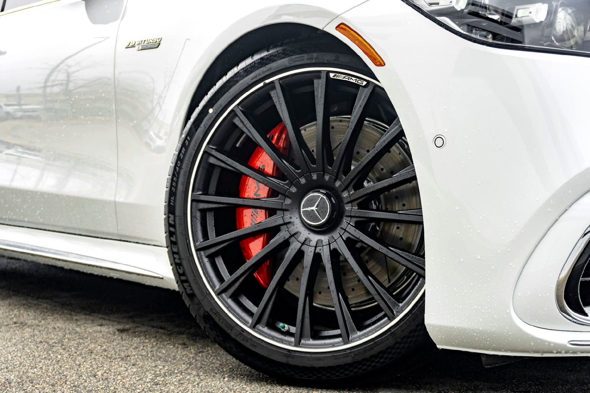 New 2026 MANUFAKTUR Moonlight White Metallic Mercedes-Benz AMG® S 63 E 4MATIC® Sedan image 2