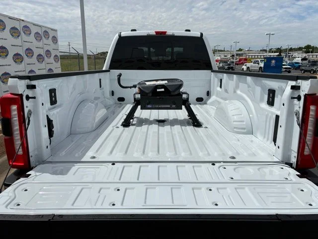 New 2026 Oxford White Ford Lariat image 6