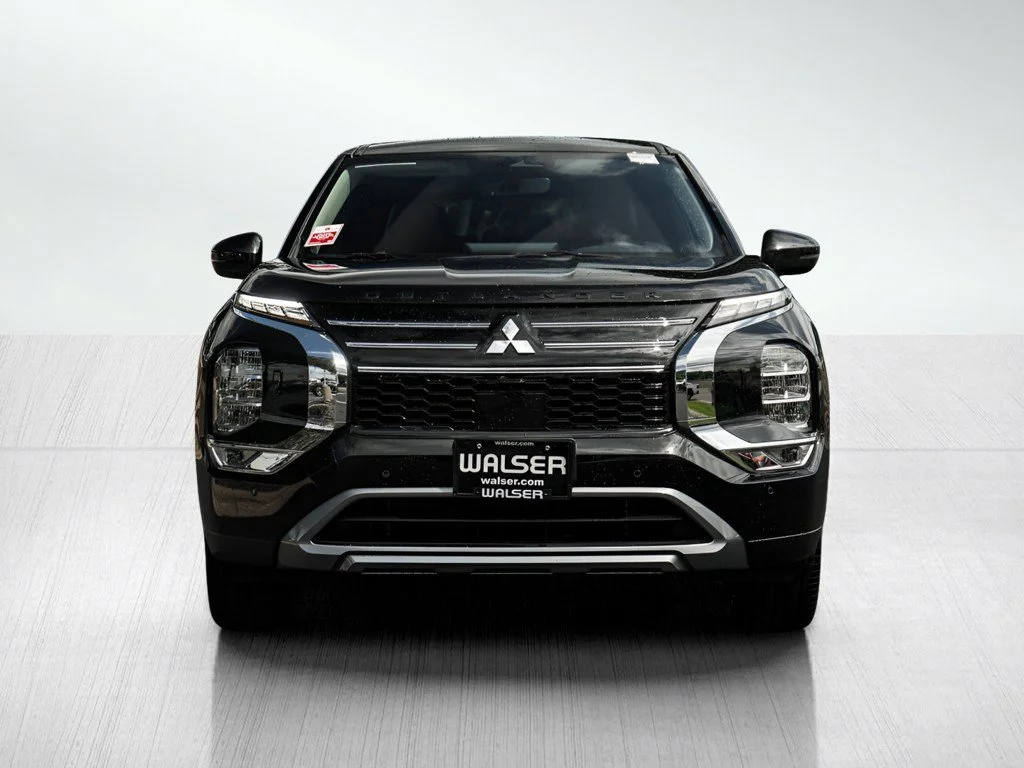 New 2026 Black Diamond Mitsubishi SE S-AWC image 2